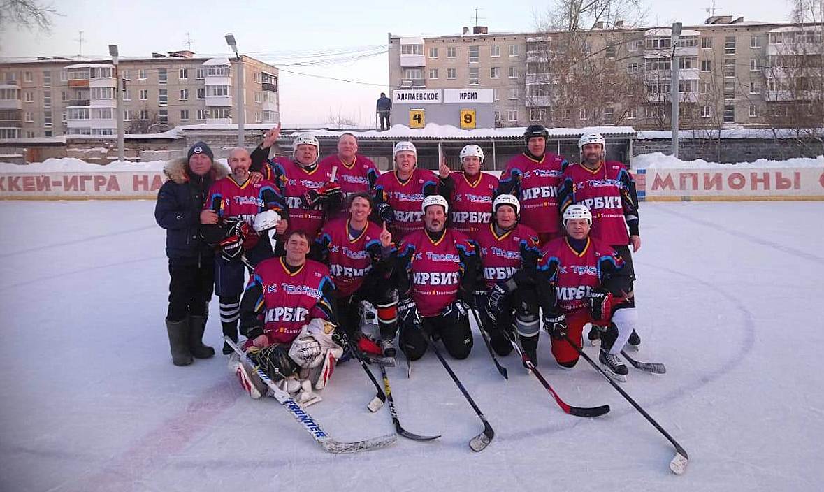 Команда Ирбита «Урал-ветераны» стала победителем Первенства по хоккею с шайбой среди команд ветеранов 45+ ВУО Свердловской области