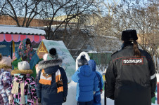 Сотрудники Госавтоинспекции Ирбита и Детского сада №26 провели для воспитанников квест-игру