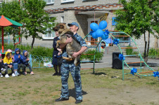 Безопасное детство. Полиция Ирбита провела для воспитанников детского сада праздник, посвященный Дню защиты детей