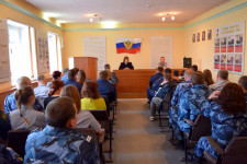 В Ирбитском СИЗО-2 инспектор ГИБДД провела занятие с сотрудниками