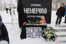 В Ирбите состоялась акция памяти жертв трагедии в Кемерово