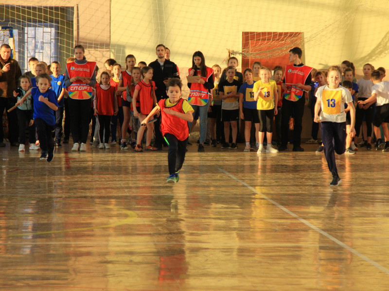 В Ирбите прошел спортивный праздник «Веселые старты» среди учащихся 1-4 классов