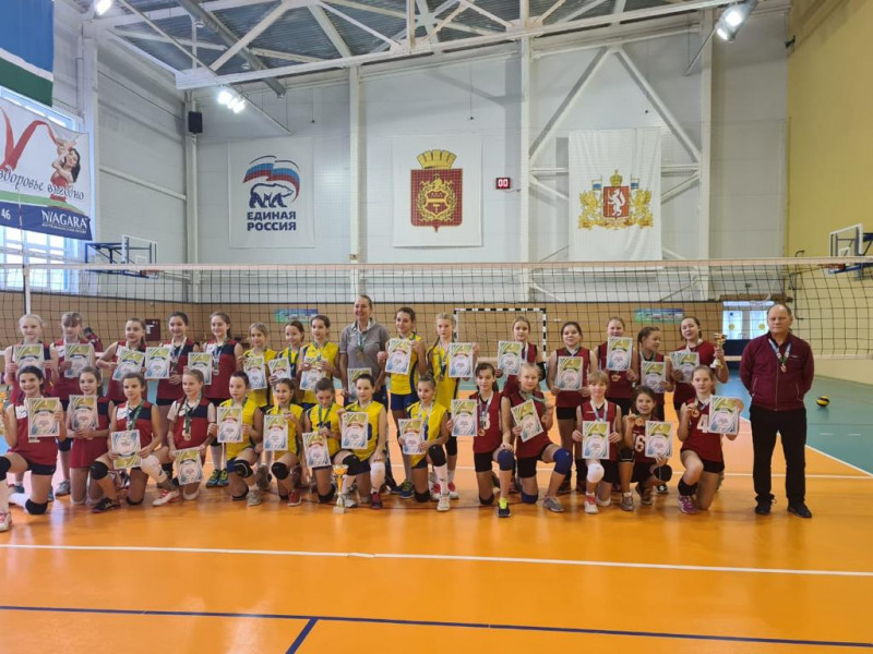 Команда города Ирбита стала бронзовым призером областных соревнований по волейболу «Кубок Летающий мяч»