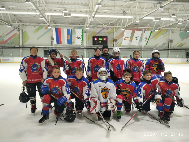 Юные ирбитские хоккеисты стали серебряными призерами областного этапа соревнований «Золотая шайба»