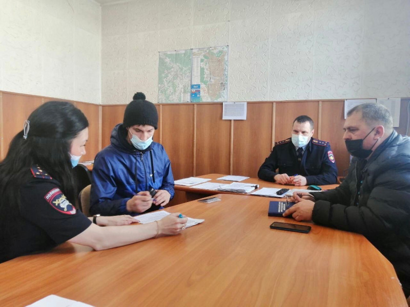 Председатель Общественного совета при МО МВД России «Ирбитский» посетил комиссию по разбору административных правонарушений