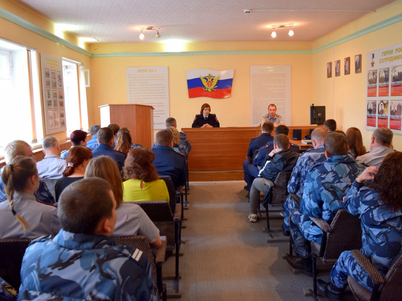 В Ирбитском СИЗО-2 инспектор ГИБДД провела занятие с сотрудниками