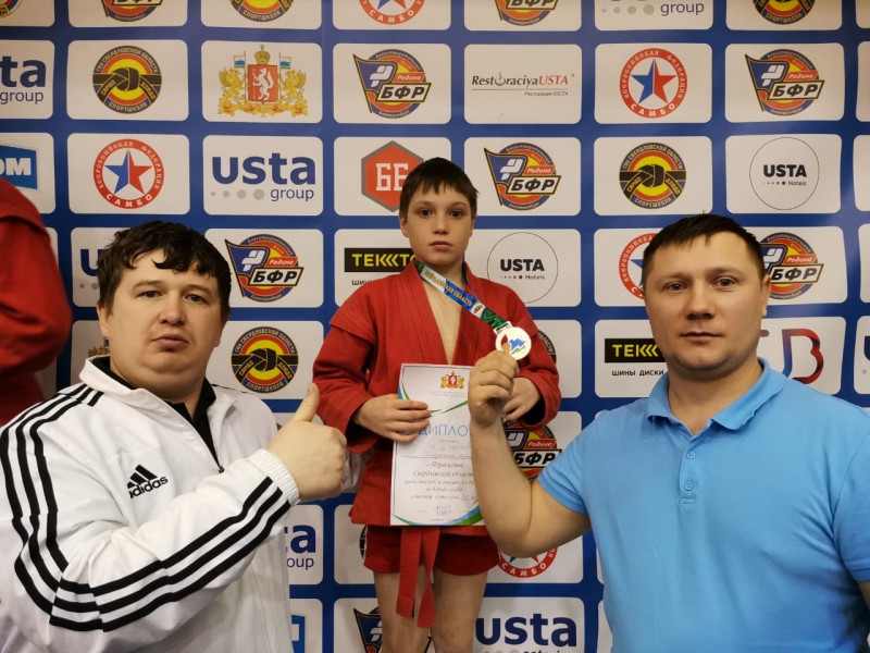 Ирбитчане заняли призовые места на Первенстве Свердловской области по борьбе самбо среди юношей и девушек 13-14 лет